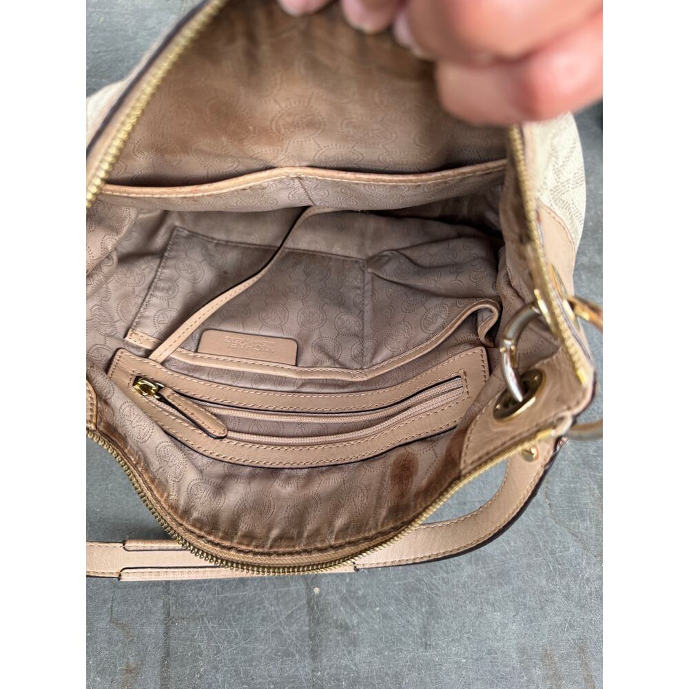 Michael Kors Monogram Hobo Tan White - Picture 11 of 11
